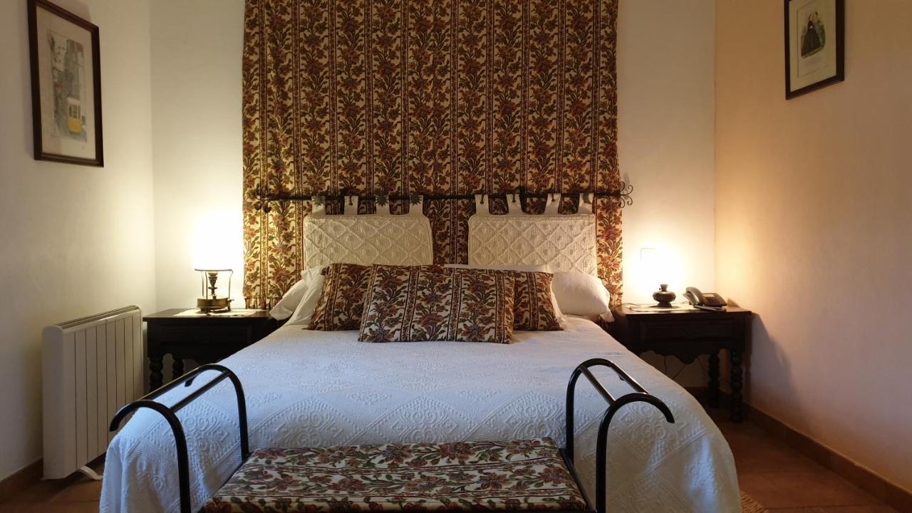 กาซา โด เรดอนโด Bed & Breakfast Rabacal ภายนอก รูปภาพ