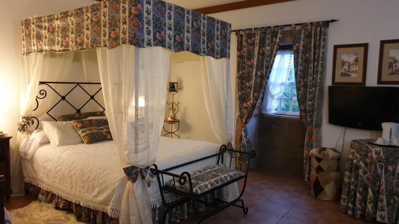 กาซา โด เรดอนโด Bed & Breakfast Rabacal ภายนอก รูปภาพ