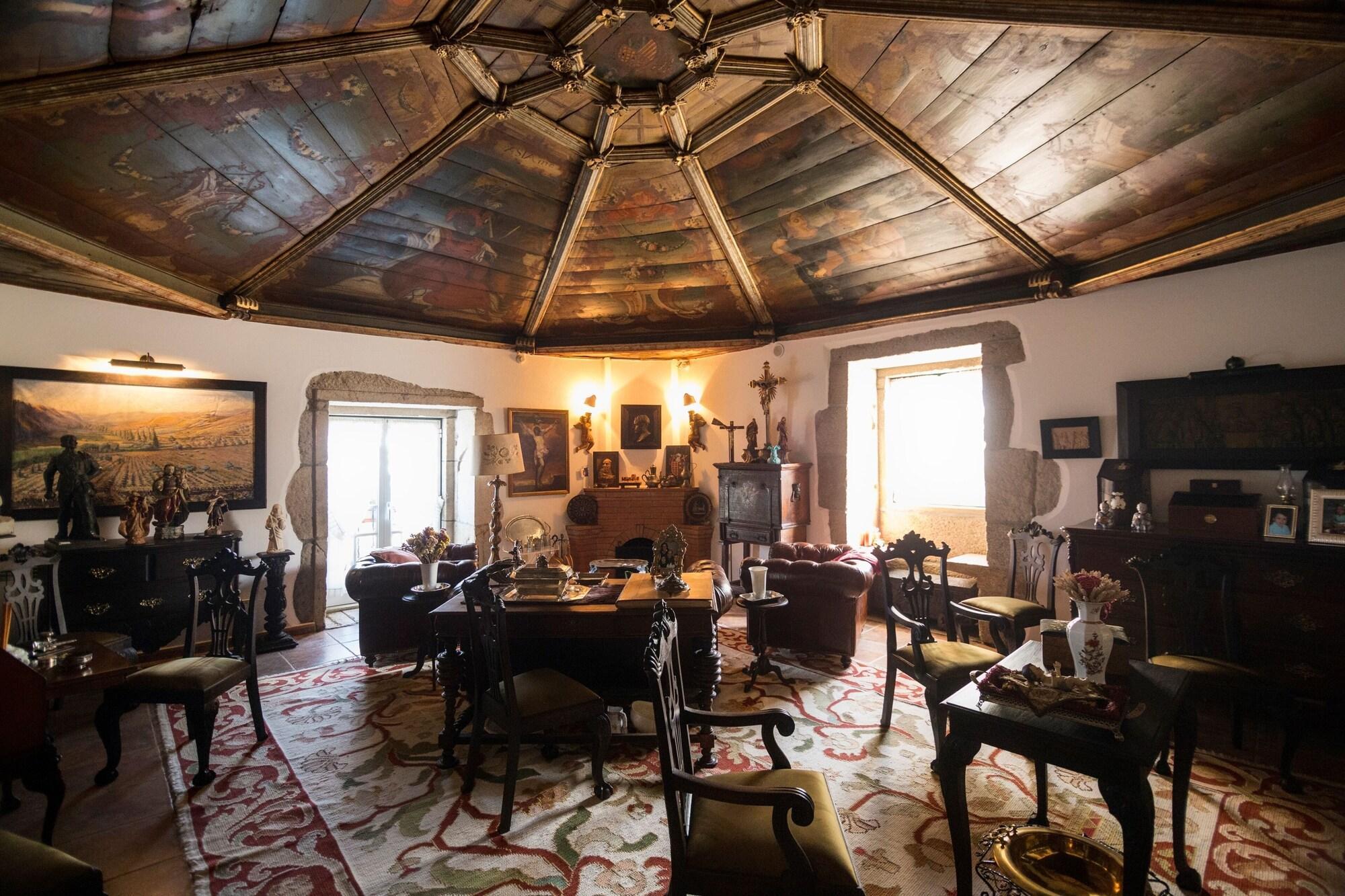 กาซา โด เรดอนโด Bed & Breakfast Rabacal ภายนอก รูปภาพ