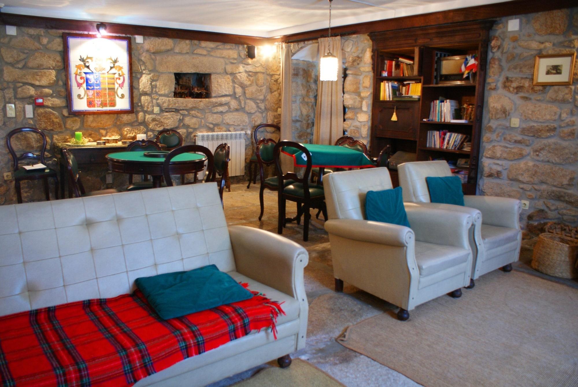 กาซา โด เรดอนโด Bed & Breakfast Rabacal ภายนอก รูปภาพ